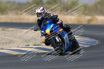 media/Mar-28-2022-Superbike Trackdays (Mon) [[b8603d0f67]]/Open Track Time/Turn 7/